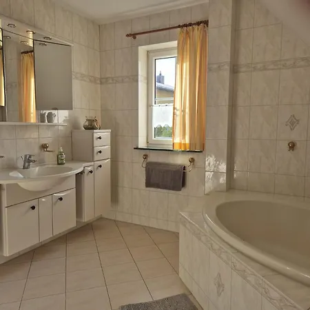 3 Im Haus Lohme Ot Hagen *
